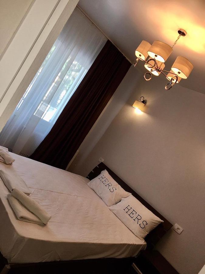 Modern Apartament Central Old Town Брашов Экстерьер фото
